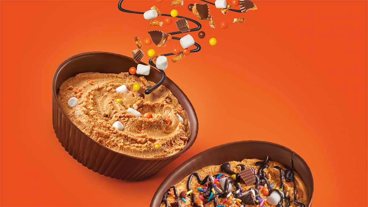 REESE'S Stuff Your Cup | HERSHEY'S CHOCOLATE WORLD